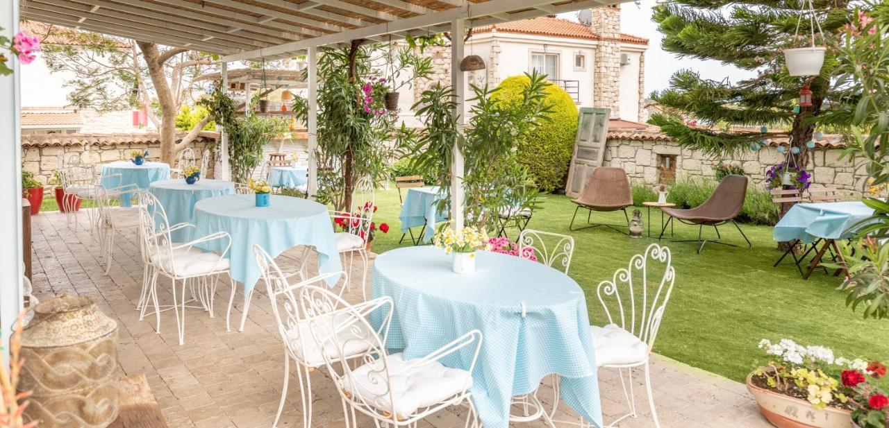 Deniz Kabugu Hotel Alacatı Bagian luar foto